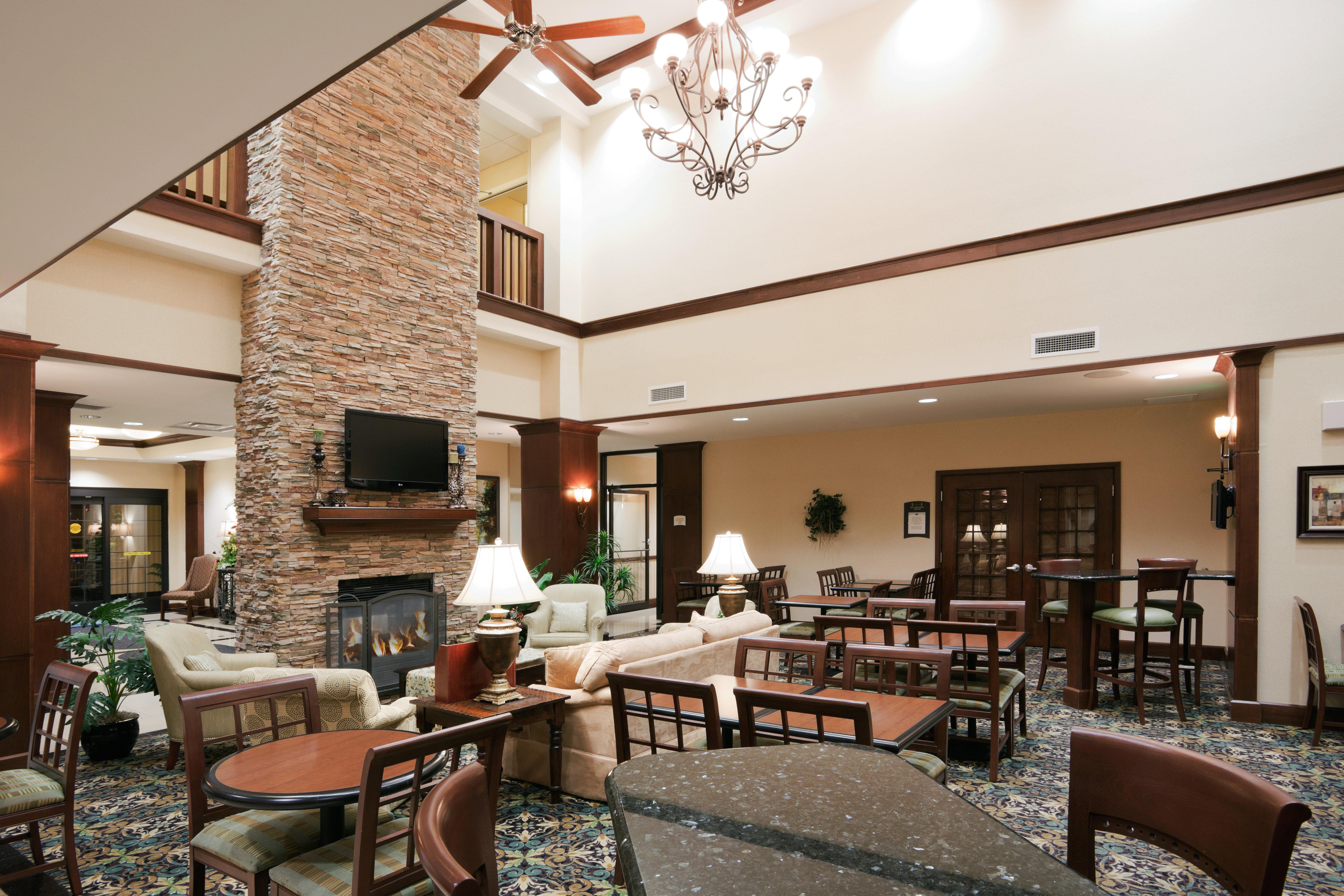 Homewood Suites Lafayette-Airport Exterior photo