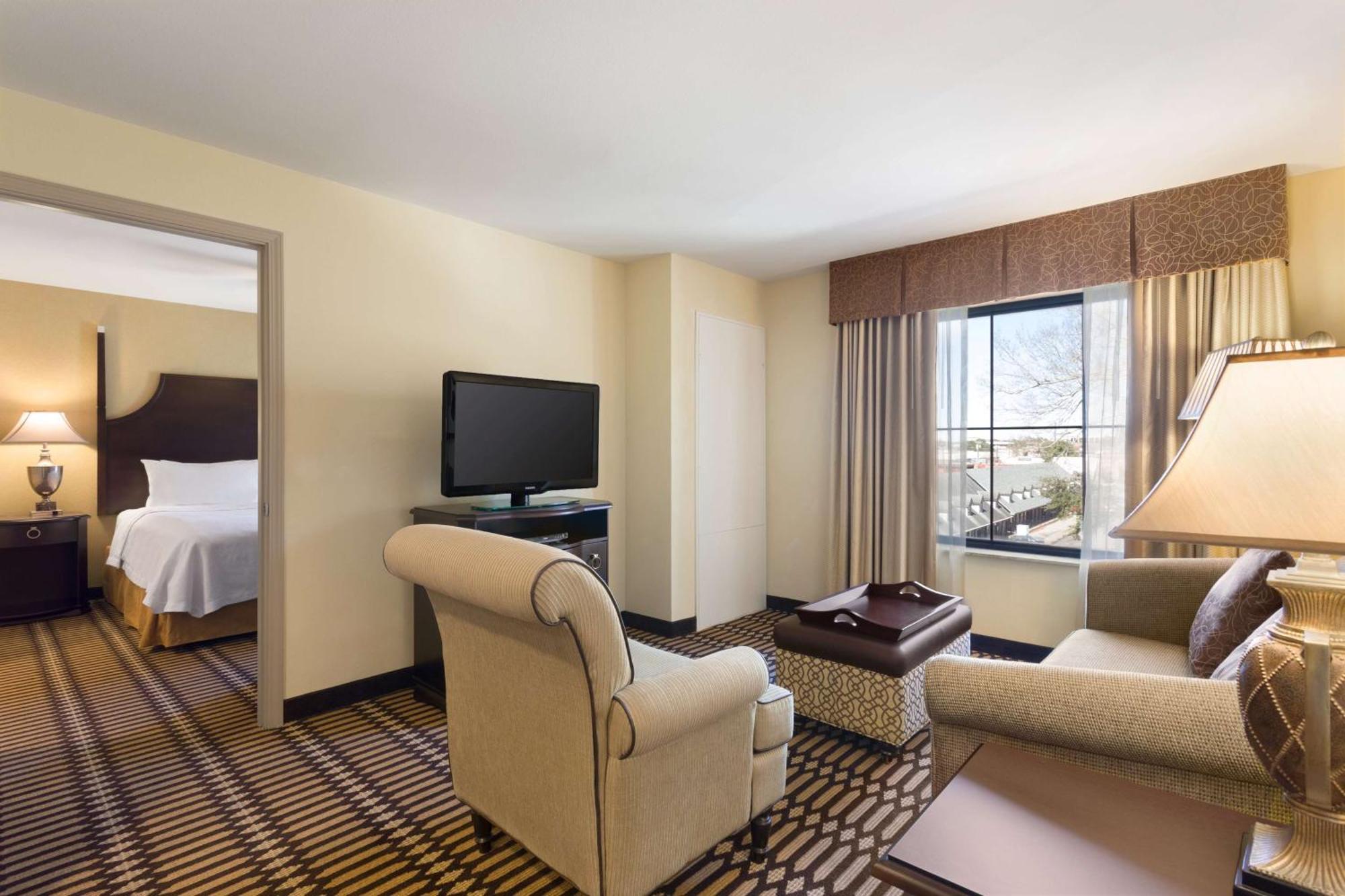 Homewood Suites Lafayette-Airport Exterior photo