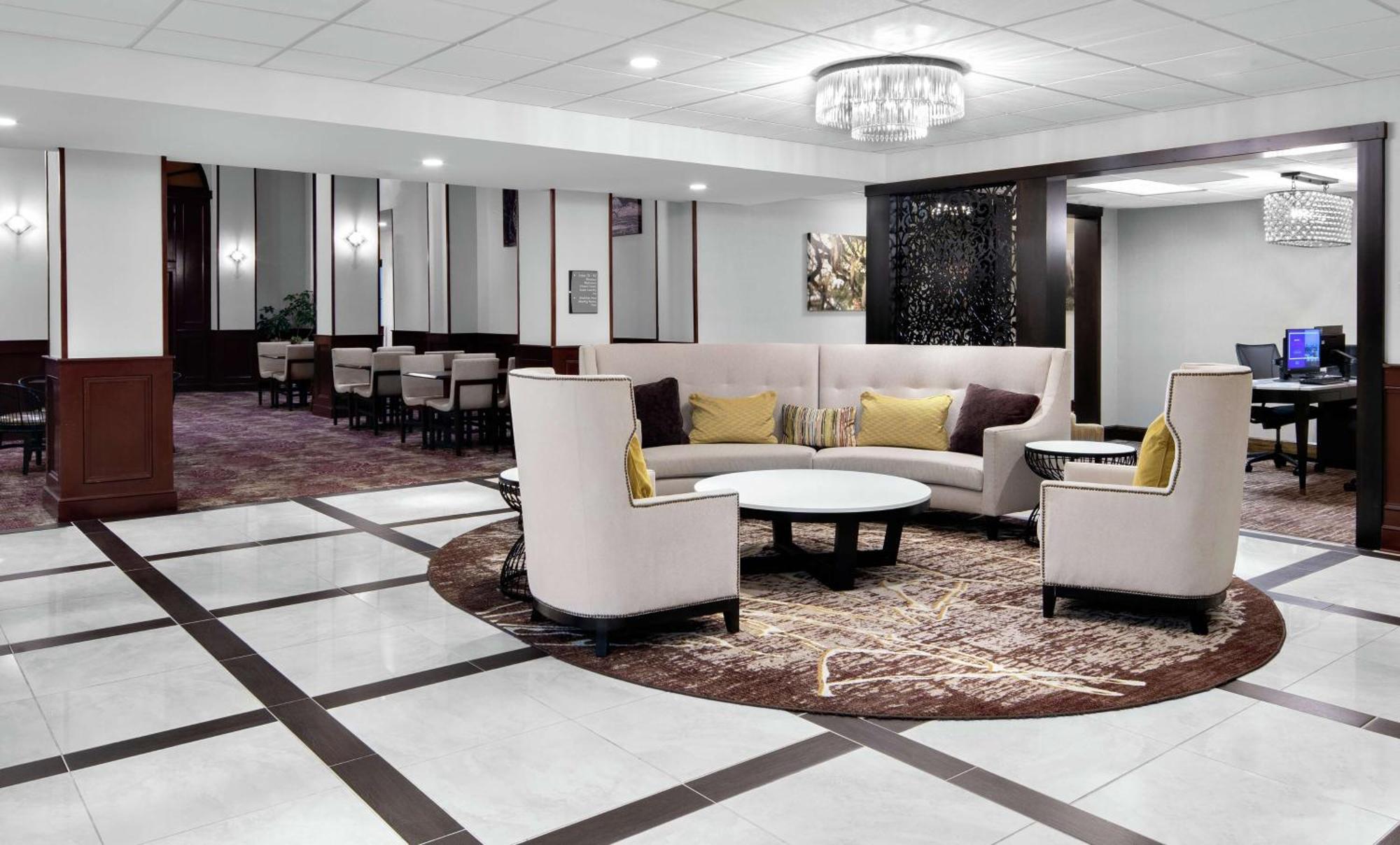 Homewood Suites Lafayette-Airport Exterior photo